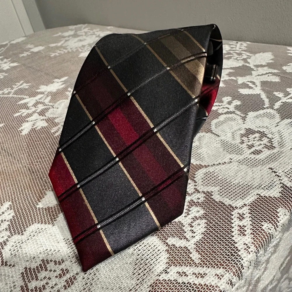 Calvin Klein Necktie‎ Mens OS Burgundy Black Plaid New Silk 821F 80055